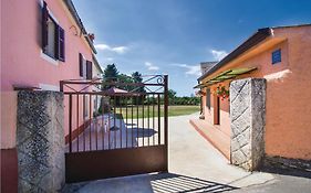 Lovely Home In Barban With Kitchen